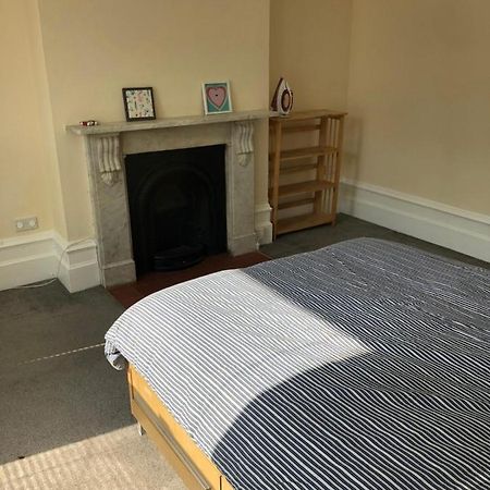 The Electric Vibe Apartment London Bagian luar foto
